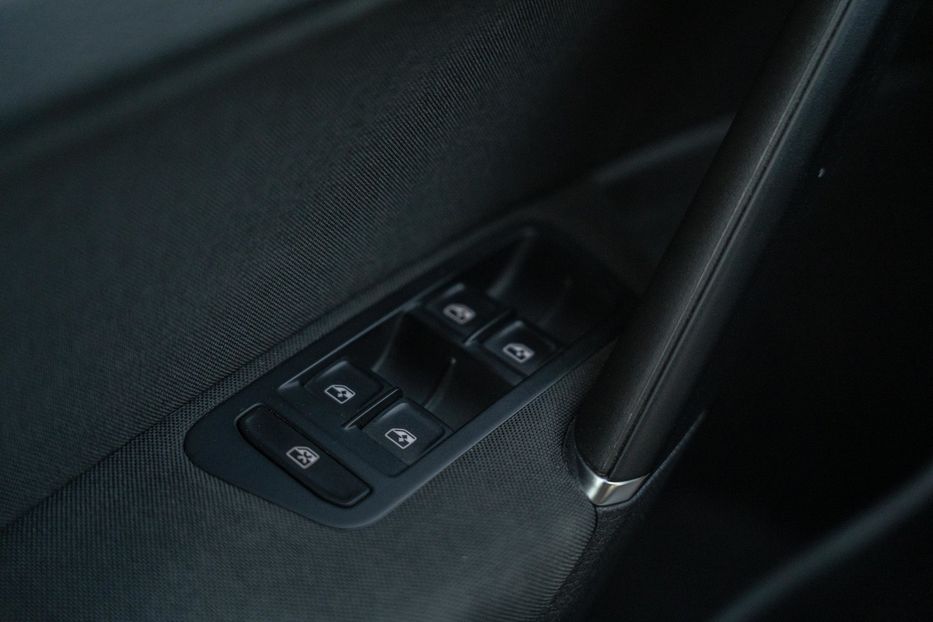 Продам Volkswagen e-Golf 2018 года в Черновцах