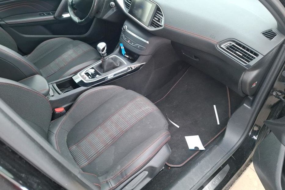 Продам Peugeot 308 SW 96kw E6dT v1131 2018 года в Луцке