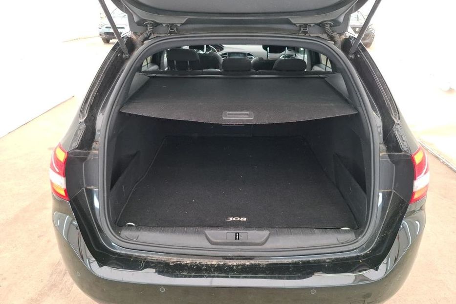 Продам Peugeot 308 SW 96kw E6dT v1131 2018 года в Луцке