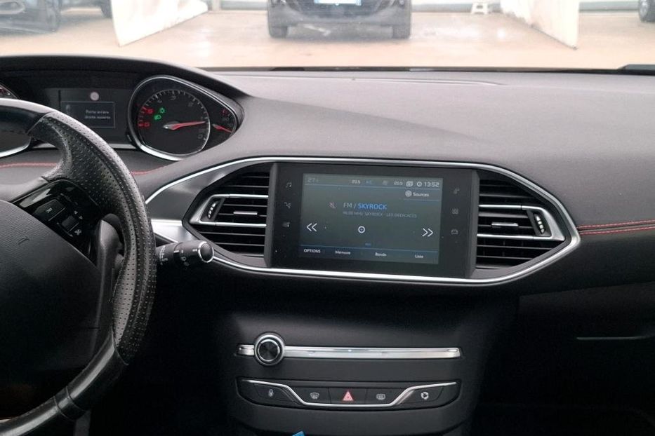 Продам Peugeot 308 SW 96kw E6dT v1131 2018 года в Луцке