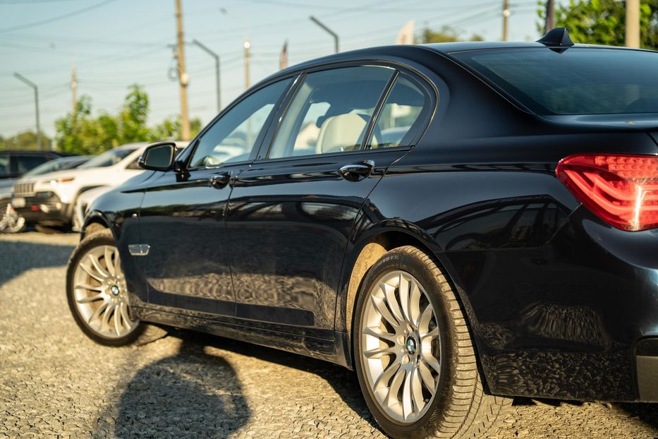 Продам BMW 740 Ld Xdrive 2014 года в Черновцах