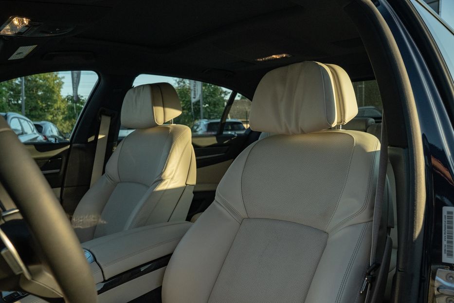 Продам BMW 740 Ld Xdrive 2014 года в Черновцах