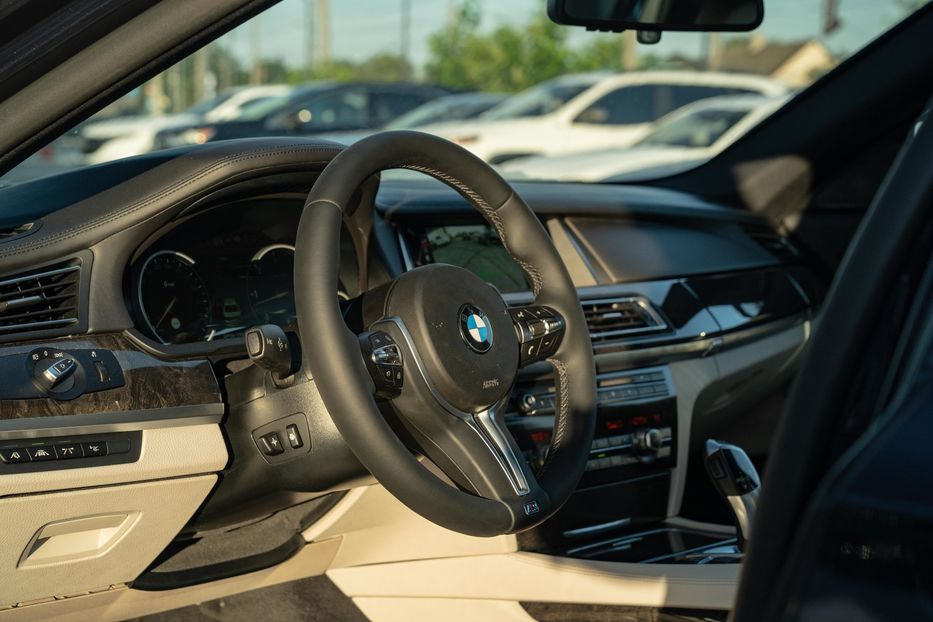 Продам BMW 740 Ld Xdrive 2014 года в Черновцах