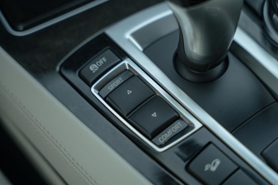 Продам BMW 740 Ld Xdrive 2014 года в Черновцах