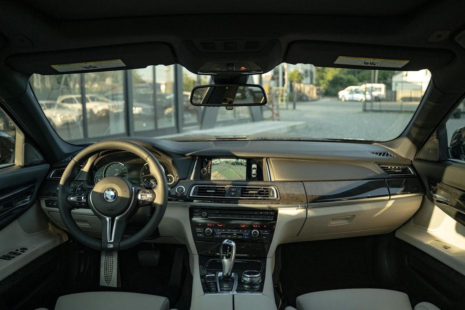 Продам BMW 740 Ld Xdrive 2014 года в Черновцах