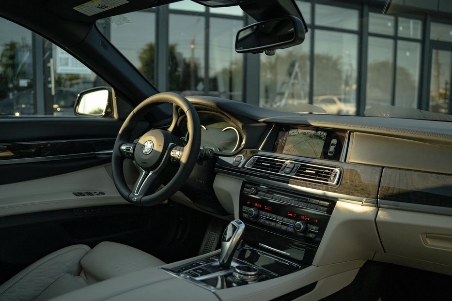 Продам BMW 740 Ld Xdrive 2014 года в Черновцах