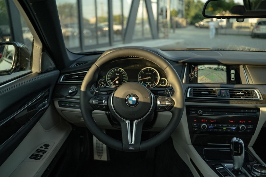 Продам BMW 740 Ld Xdrive 2014 года в Черновцах