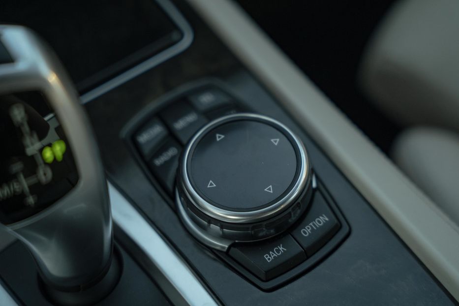 Продам BMW 740 Ld Xdrive 2014 года в Черновцах