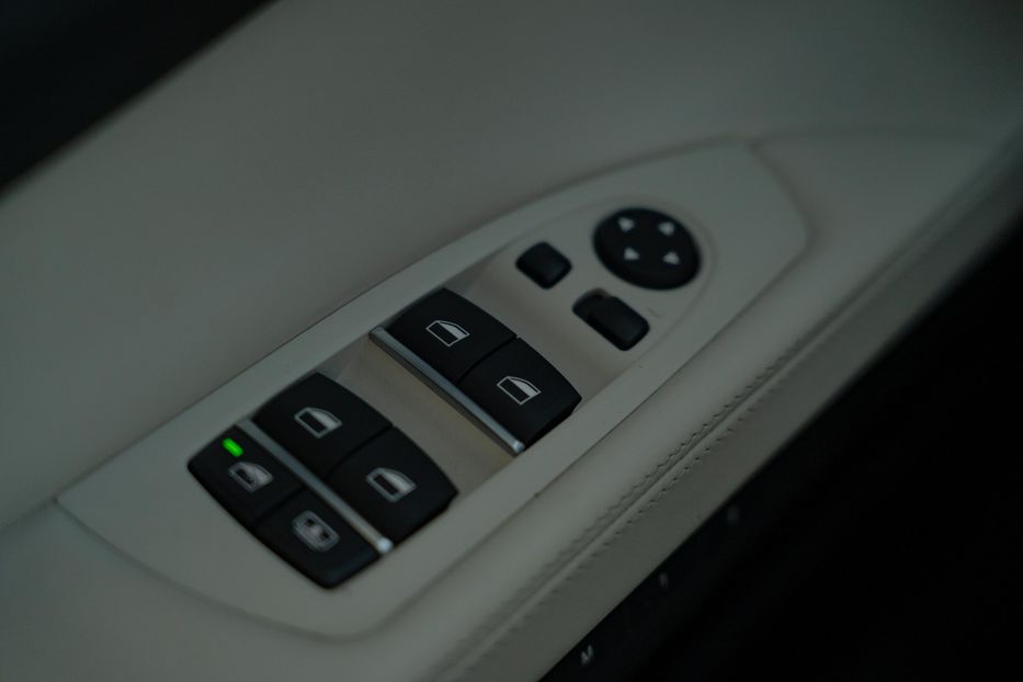 Продам BMW 740 Ld Xdrive 2014 года в Черновцах