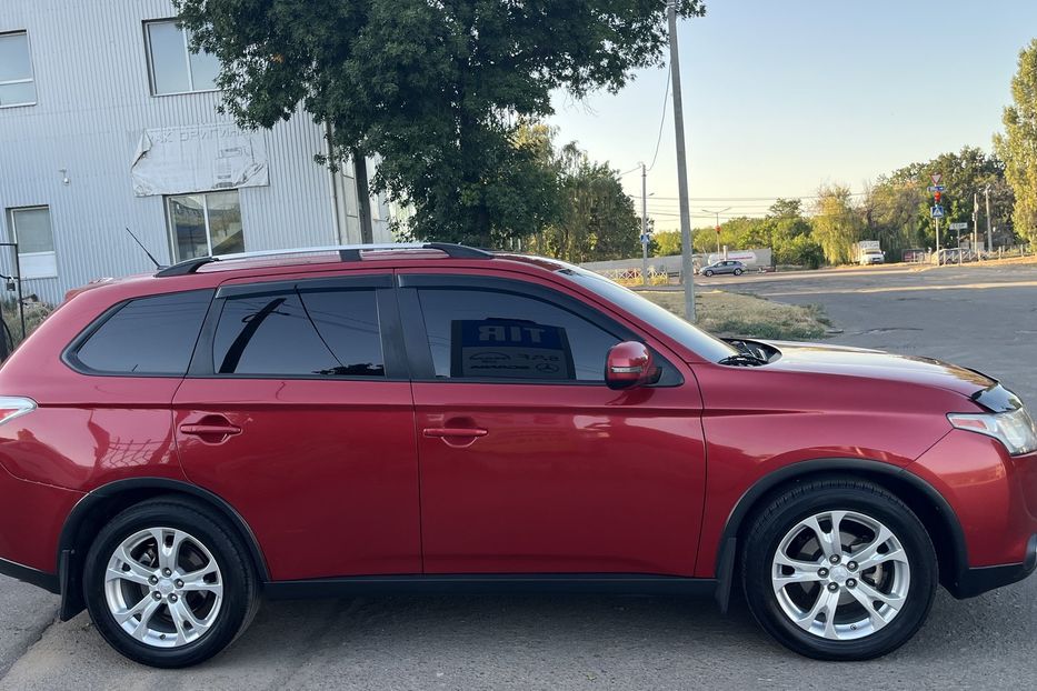 Продам Mitsubishi Outlander 7 місць 2014 года в Николаеве
