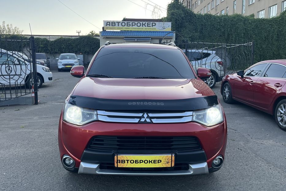 Продам Mitsubishi Outlander 7 місць 2014 года в Николаеве