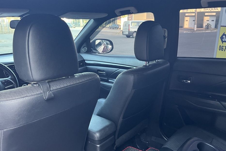 Продам Mitsubishi Outlander 7 місць 2014 года в Николаеве