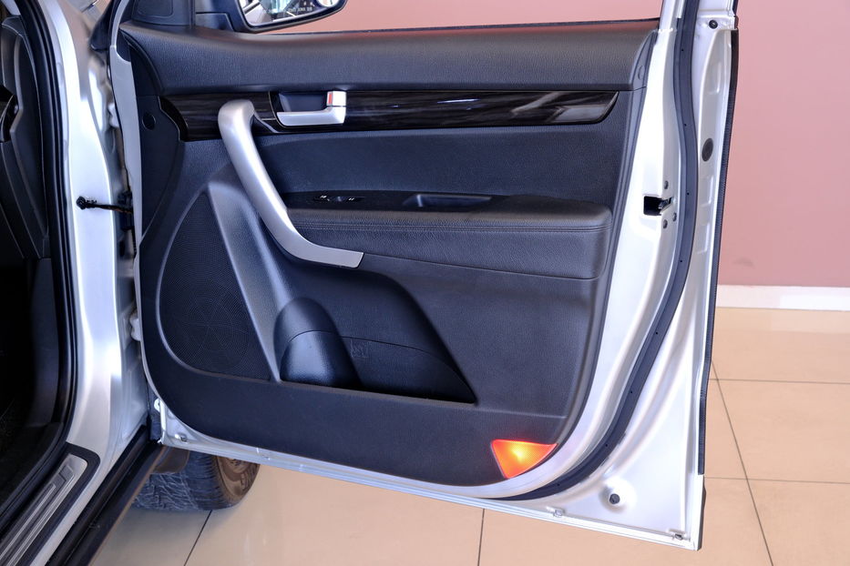 Продам Kia Sorento 2011 года в Одессе