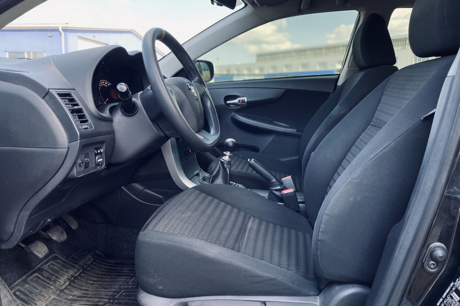 Продам Toyota Corolla 2011 года в Киеве