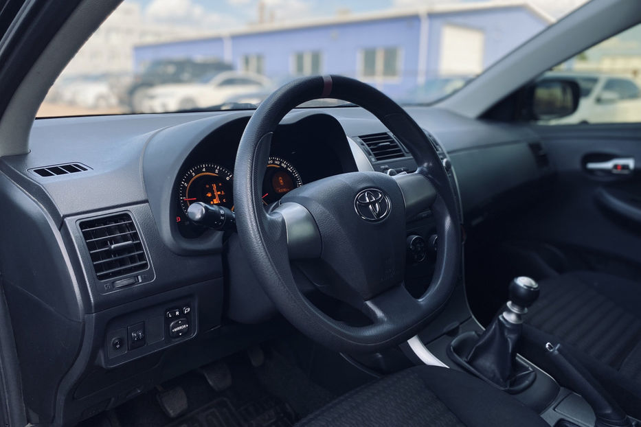 Продам Toyota Corolla 2011 года в Киеве
