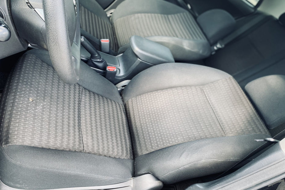 Продам Toyota Corolla 2011 года в Киеве