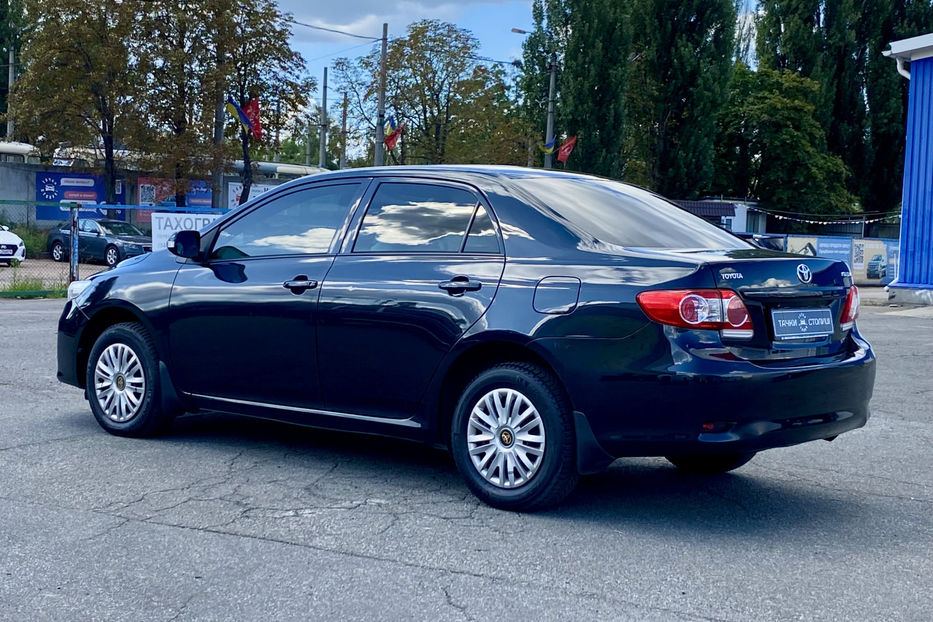 Продам Toyota Corolla 2011 года в Киеве