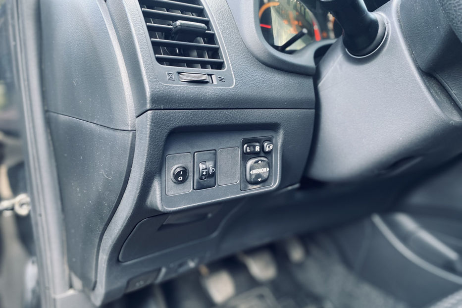 Продам Toyota Corolla 2011 года в Киеве