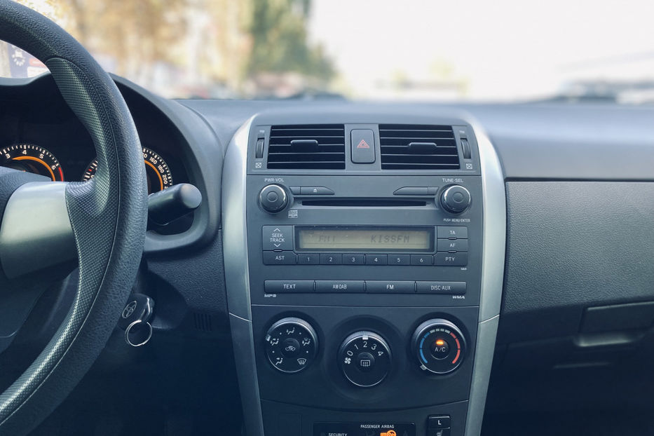 Продам Toyota Corolla 2011 года в Киеве