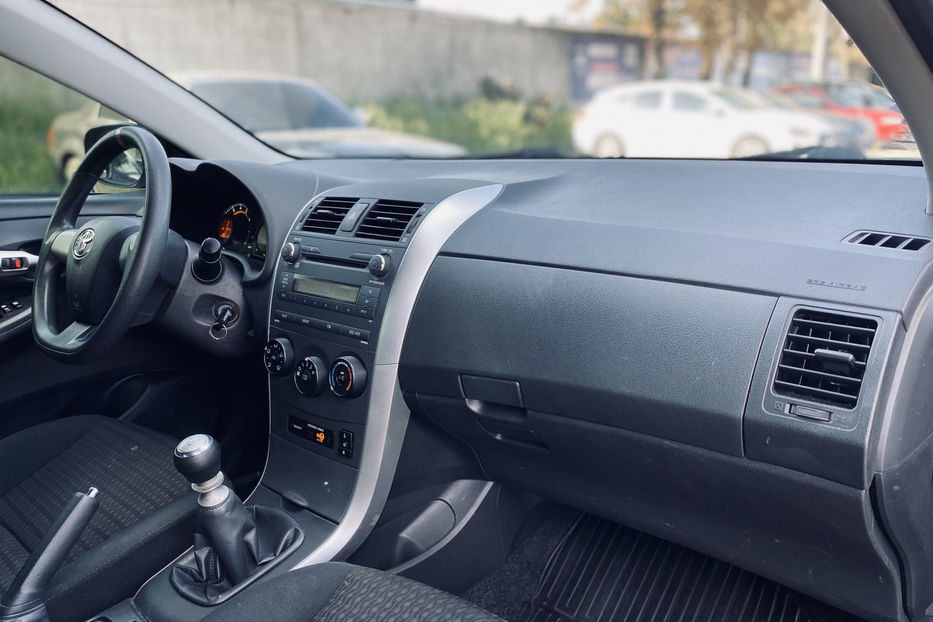 Продам Toyota Corolla 2011 года в Киеве