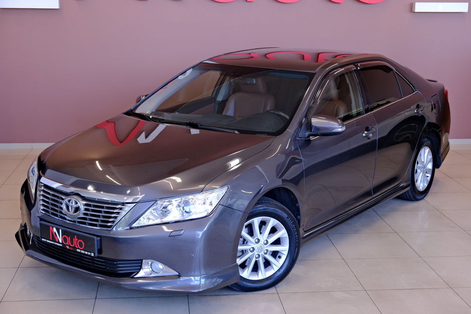 Продам Toyota Camry XV50 2014 года в Одессе