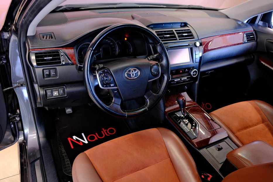 Продам Toyota Camry XV50 2014 года в Одессе