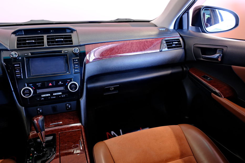 Продам Toyota Camry XV50 2014 года в Одессе