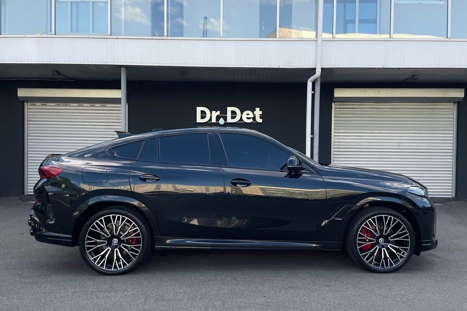 Продам BMW X6 M60i 2023 года в Киеве