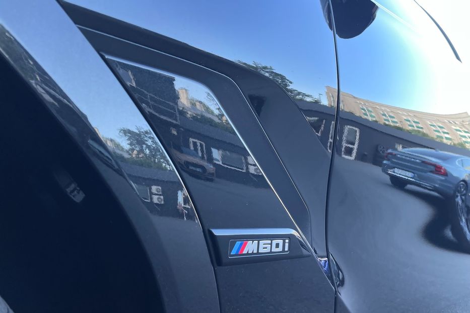 Продам BMW X6 M60i 2023 года в Киеве