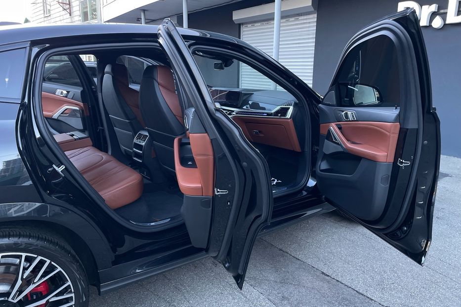 Продам BMW X6 M60i 2023 года в Киеве