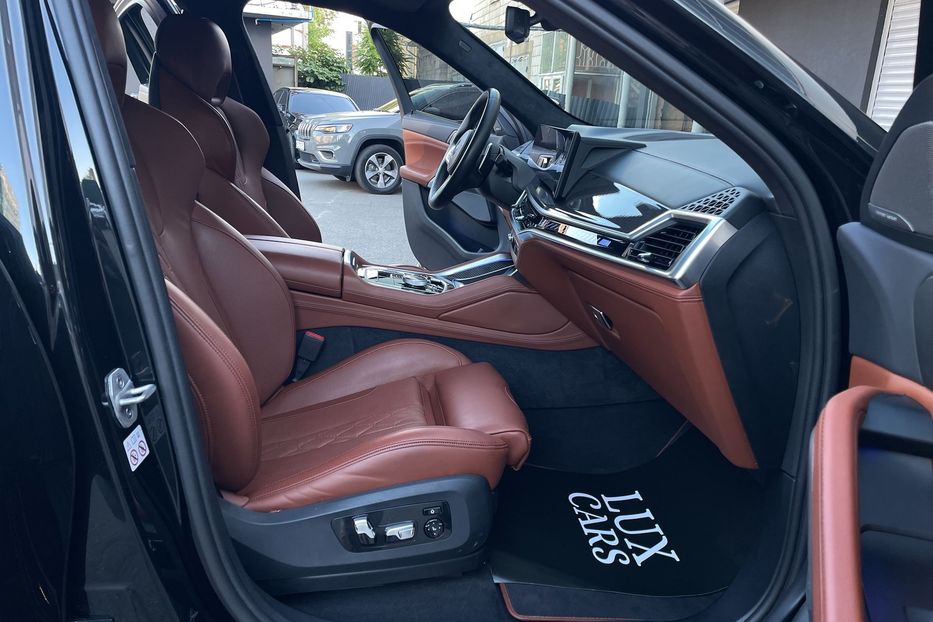 Продам BMW X6 M60i 2023 года в Киеве