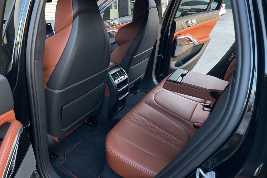 Продам BMW X6 M60i 2023 года в Киеве