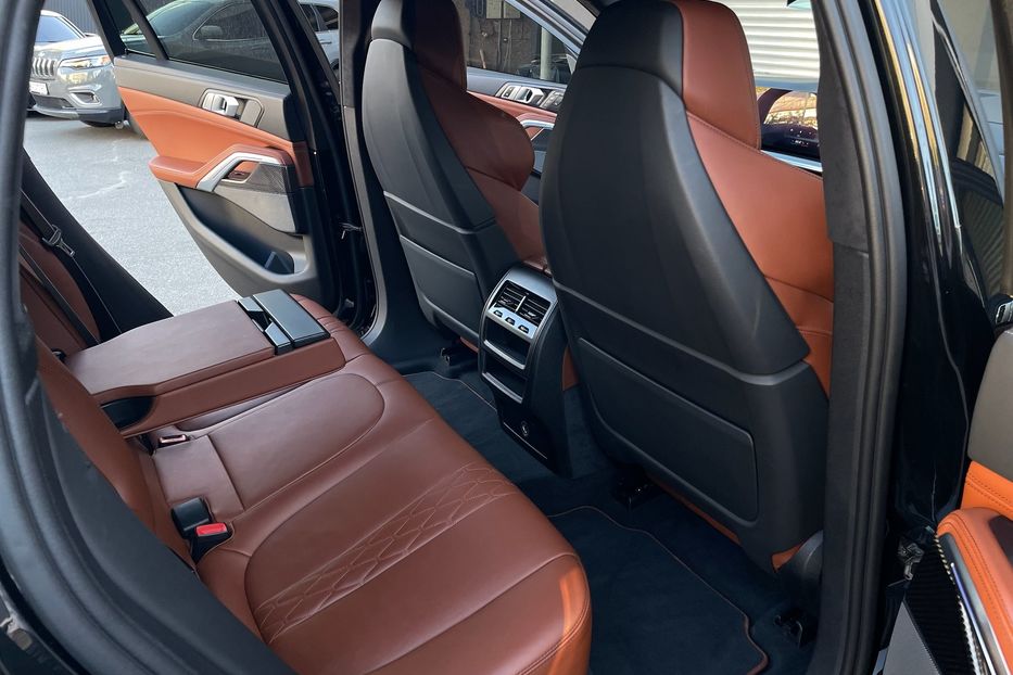 Продам BMW X6 M60i 2023 года в Киеве