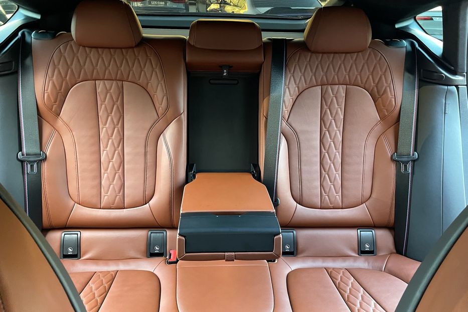Продам BMW X6 M60i 2023 года в Киеве