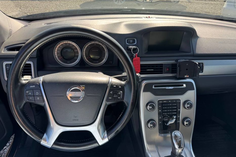 Продам Volvo V70 2013 года в Луцке