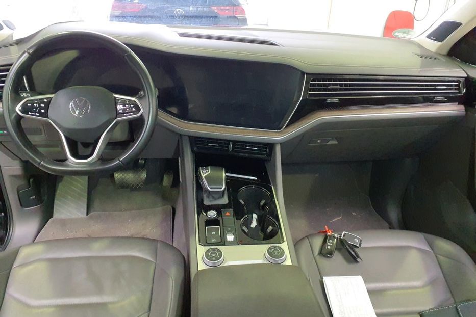 Продам Volkswagen Touareg 210 kw Авто в дорозі  2021 года в Львове