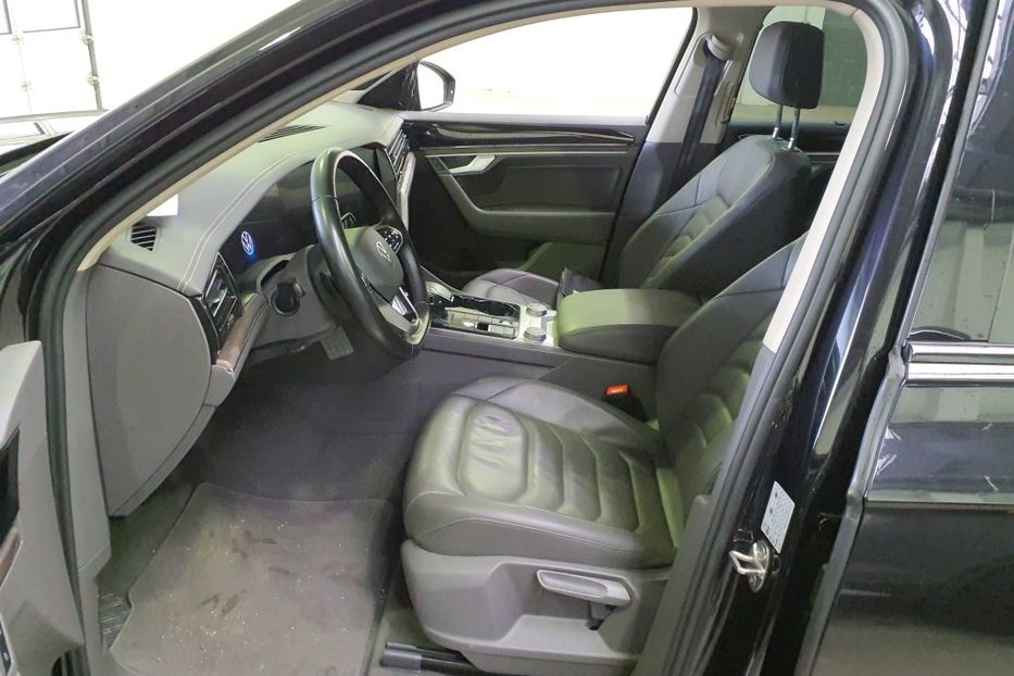 Продам Volkswagen Touareg 210 kw Авто в дорозі  2021 года в Львове