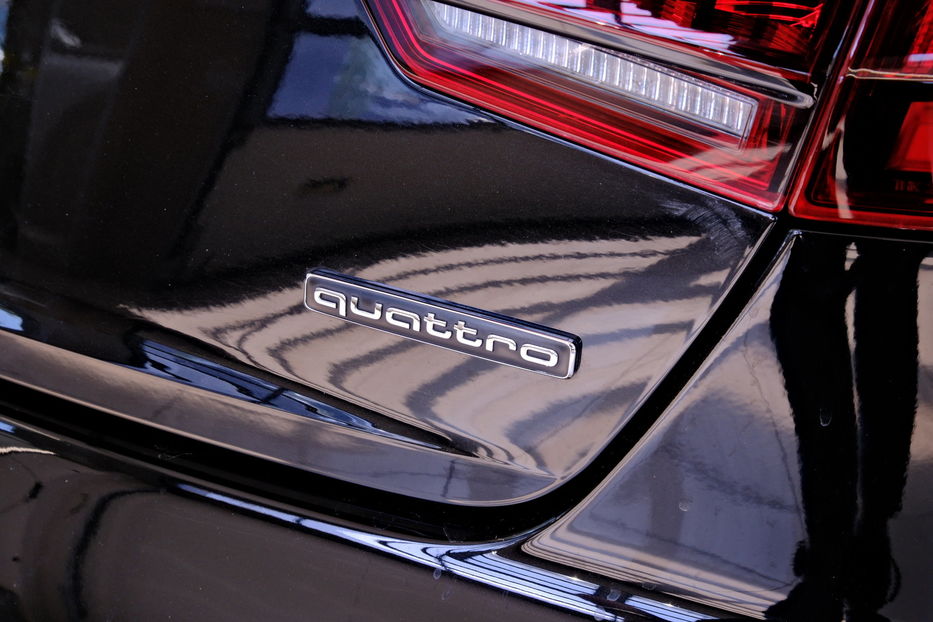 Продам Audi A4 2019 года в Одессе