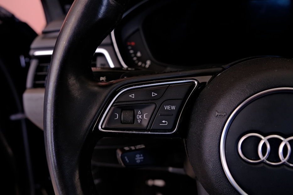 Продам Audi A4 2019 года в Одессе