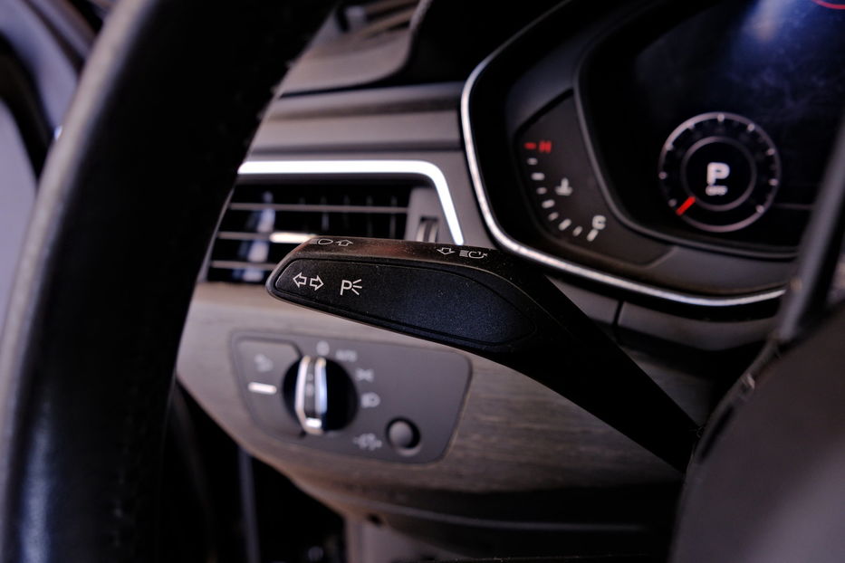 Продам Audi A4 2019 года в Одессе
