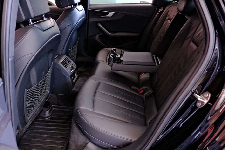 Продам Audi A4 2019 года в Одессе