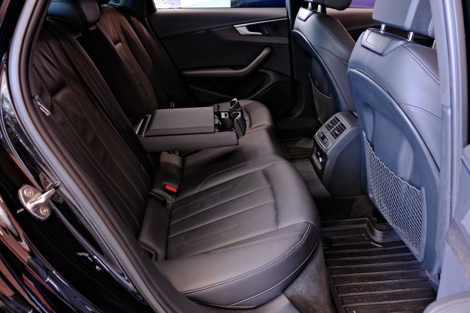 Продам Audi A4 2019 года в Одессе