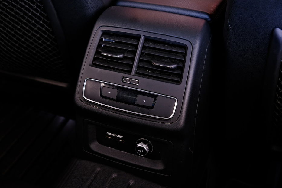 Продам Audi A4 2019 года в Одессе