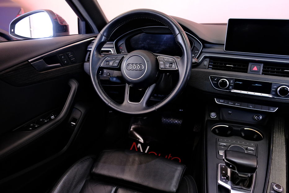 Продам Audi A4 2019 года в Одессе