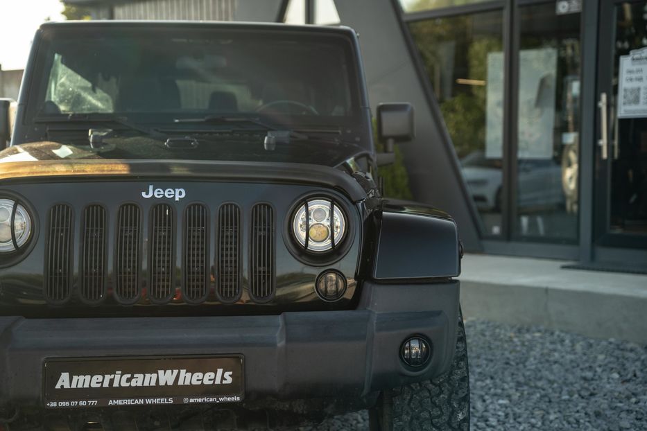 Продам Jeep Wrangler 2012 года в Черновцах
