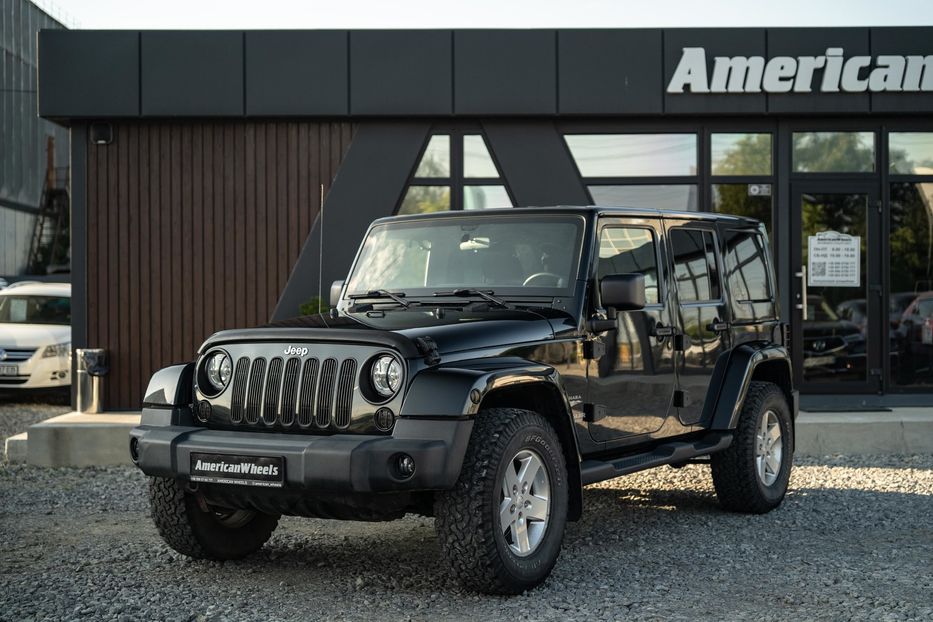 Продам Jeep Wrangler 2012 года в Черновцах