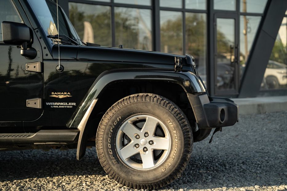Продам Jeep Wrangler 2012 года в Черновцах