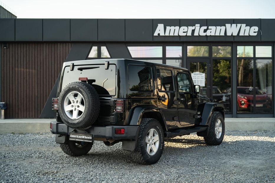 Продам Jeep Wrangler 2012 года в Черновцах