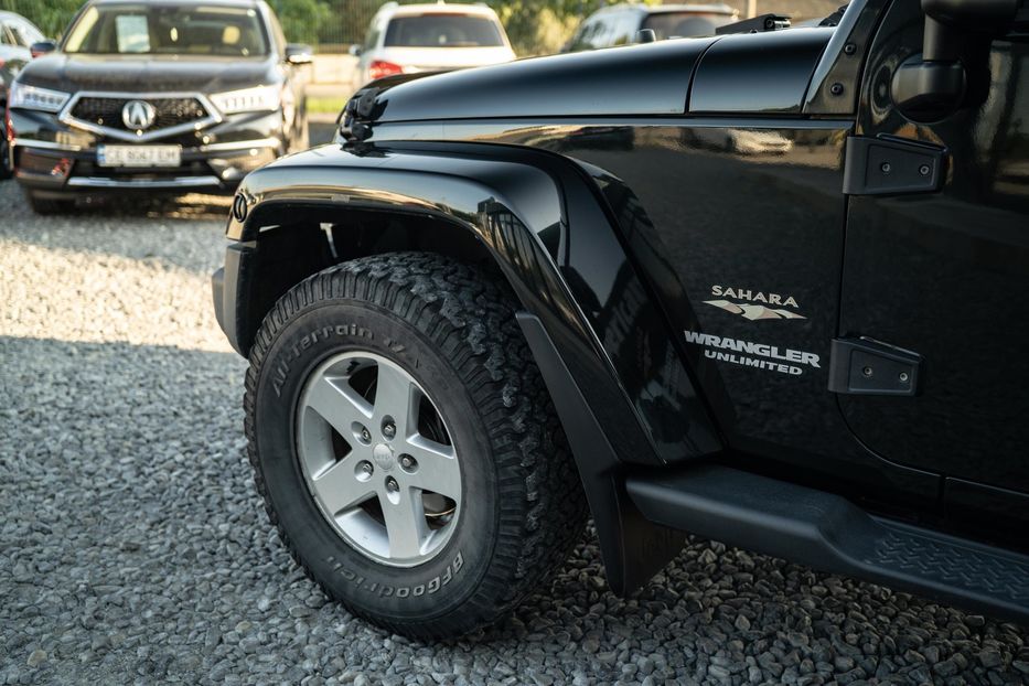 Продам Jeep Wrangler 2012 года в Черновцах