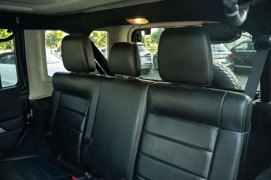Продам Jeep Wrangler 2012 года в Черновцах